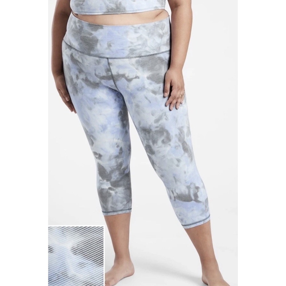 Athleta Salutation Stash Pocket II Capri Leggings Blue Tie Dye Size 1X NEW